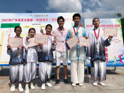 太极棒视频,动静交融，探寻武术与哲学的奥秘